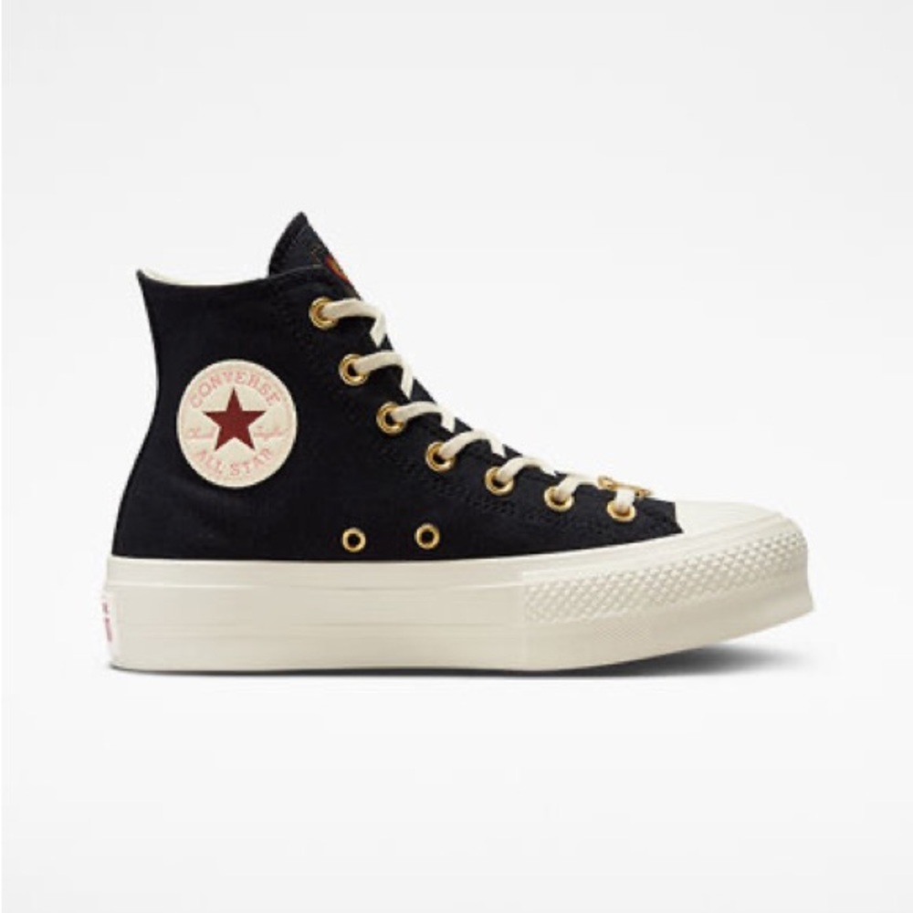 Converse Chuck Taylor All Star Lift Platform Hearts